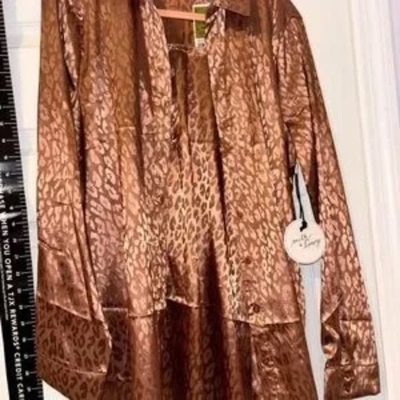 NWT, unworn Milk & Honey Peach Satin Blouse for ladies LACE SHINY FINISH MEDIUM - Picture 9 of 11